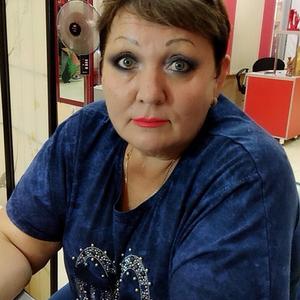 Девушки в Новосибирске: Lidiya, 63 - ищет парня из Новосибирска