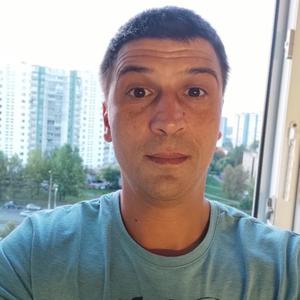 Парни в Якутске: Александр, 40 - ищет девушку из Якутска
