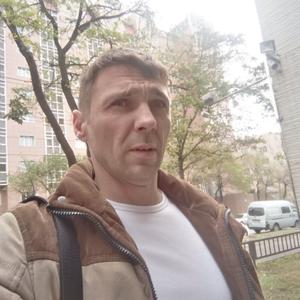 Парни в Владивостоке: Константин, 43 - ищет девушку из Владивостока
