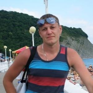 Парни в Волгограде: Анатолий, 38 - ищет девушку из Волгограда