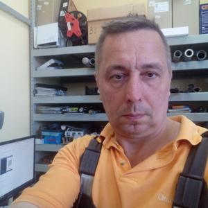 Аркадий, 55 лет, Саратов