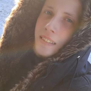 Парни в Владивостоке: Сергей, 25 - ищет девушку из Владивостока