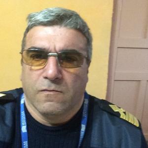 Парни в Геленджике: Артур Степанян, 58 - ищет девушку из Геленджика