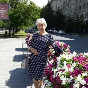 Девушки в Новосибирске: Антонина, 62 - ищет парня из Новосибирска