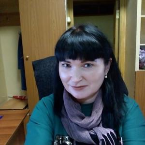 Девушки в Владивостоке: Оксана, 50 - ищет парня из Владивостока