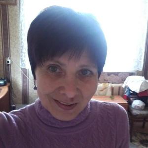 Девушки в Ижевске: Ольга Пивоварова, 61 - ищет парня из Ижевска
