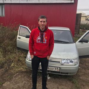 Парни в Твери: Виталик, 37 - ищет девушку из Твери