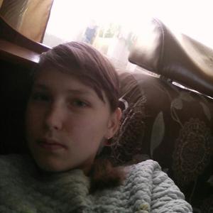 Девушки в Омске: Евгения Анухова, 22 - ищет парня из Омска