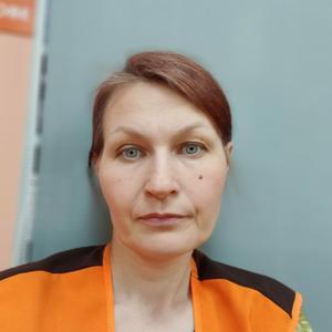 Девушки в Омске: Светлана, 50 - ищет парня из Омска