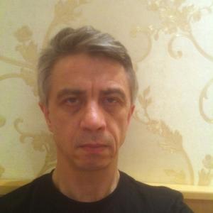 Олег, 56 лет, Златоуст