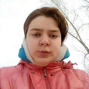 Девушки в Томске: Оля, 24 - ищет парня из Томска