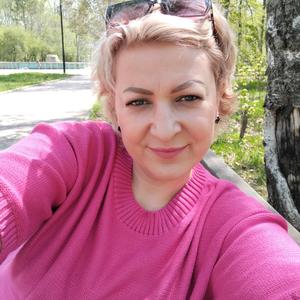 Девушки в Комсомольске-На-Амуре: Яна, 45 - ищет парня из Комсомольска-На-Амуре