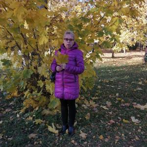 Девушки в Петрозаводске: Марина, 55 - ищет парня из Петрозаводска