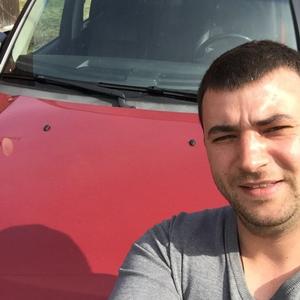 Парни в Петергофе: Кирилл, 35 - ищет девушку из Петергофа