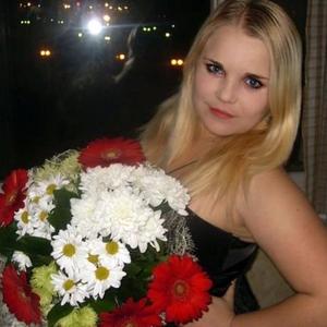 Девушки в Волгограде: Ксения, 31 - ищет парня из Волгограда