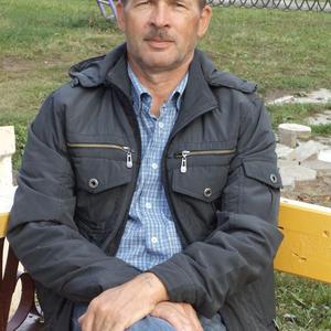Парни в Нижнекамске: Илья, 64 - ищет девушку из Нижнекамска