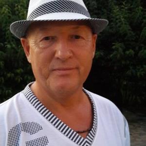 Парни в Сочи: Александр, 62 - ищет девушку из Сочи