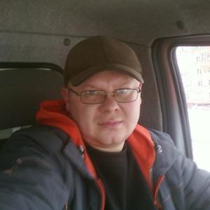 Девушки в Смоленске: Александр, 48 - ищет парня из Смоленска