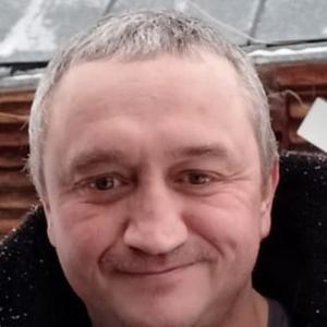 Парни в Череповце: Илья, 37 - ищет девушку из Череповца