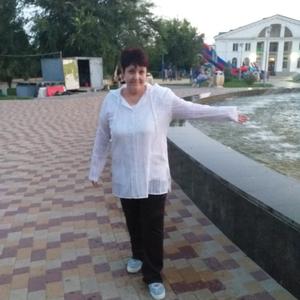 Девушки в Волгограде: Юлия, 56 - ищет парня из Волгограда