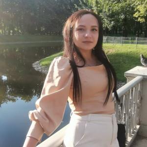 Девушки в Нижний Новгороде: Анна Алексеевна, 24 - ищет парня из Нижний Новгорода