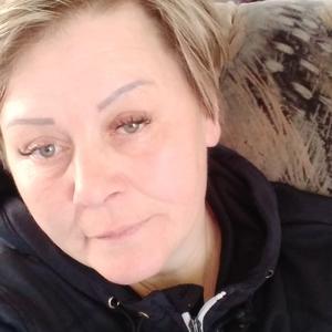 Парни в Калининграде: Людмила, 51 - ищет девушку из Калининграда