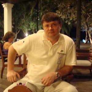 Парни в Твери: Андрей, 52 - ищет девушку из Твери