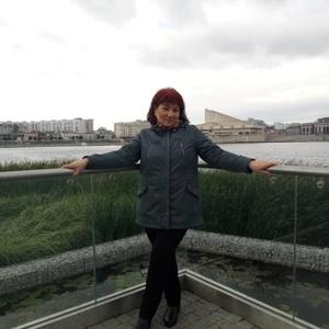Девушки в Казани (Татарстан): Farida, 48 - ищет парня из Казани (Татарстан)