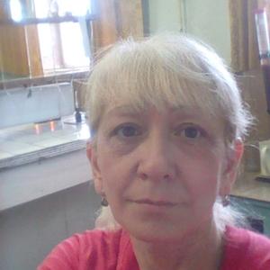 Девушки в Челябинске: Марина, 60 - ищет парня из Челябинска