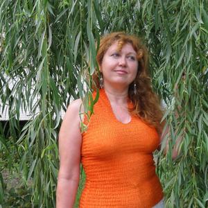 Девушки в Ульяновске: Ирина, 59 - ищет парня из Ульяновска