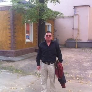 Парни в Пскове: Анатолий, 63 - ищет девушку из Пскова