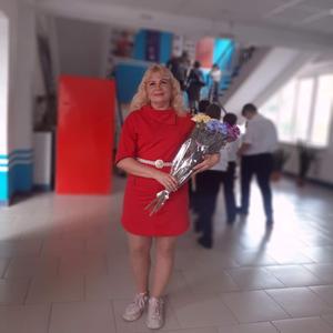 Девушки в Новороссийске: Алина, 47 - ищет парня из Новороссийска