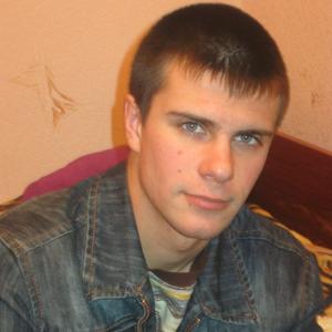 Александр, 40 лет, Волхов
