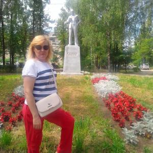 Девушки в Ставрополе: Оксана, 48 - ищет парня из Ставрополя