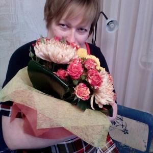 Девушки в Нижнекамске: Оксана, 53 - ищет парня из Нижнекамска