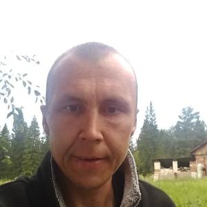 Парни в Ижевске: Денис, 40 - ищет девушку из Ижевска