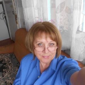 Девушки в Волгограде: Ирина, 70 - ищет парня из Волгограда