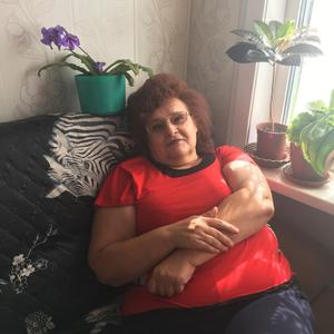 Девушки в Новосибирске: Валюша, 66 - ищет парня из Новосибирска