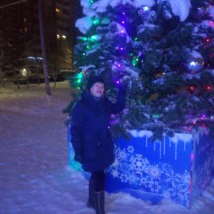 Девушки в Петрозаводске: Лара, 58 - ищет парня из Петрозаводска
