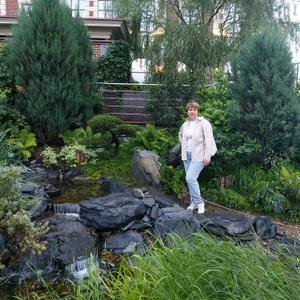 Девушки в Челябинске: Мари, 45 - ищет парня из Челябинска