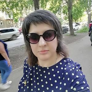 Девушки в Екатеринбурге: Lina, 43 - ищет парня из Екатеринбурга