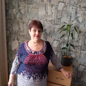 Девушки в Екатеринбурге: Ирина, 62 - ищет парня из Екатеринбурга