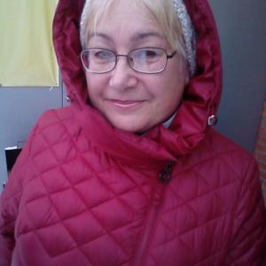 Девушки в Новосибирске: Екатерина, 67 - ищет парня из Новосибирска