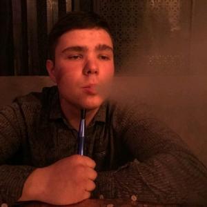 Александр, 24 года, Киров
