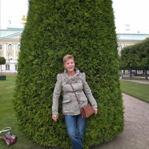 Девушки в Санкт-Петербурге: Елена, 64 - ищет парня из Санкт-Петербурга