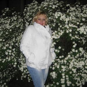 Девушки в Ноябрьске: Гелиона, 54 - ищет парня из Ноябрьска