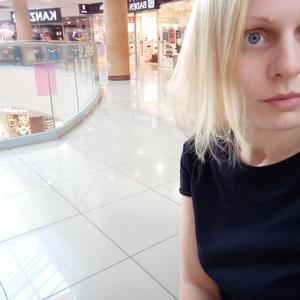 Девушки в Томске: Алена, 38 - ищет парня из Томска
