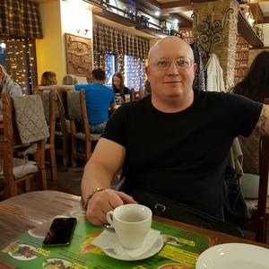 Парни в Старый Осколе: Игорь, 39 - ищет девушку из Старый Оскола