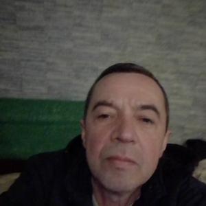 Игорь, 58 лет, Калининск