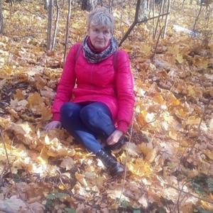 Девушки в Люберцах: Ирина, 67 - ищет парня из Люберец